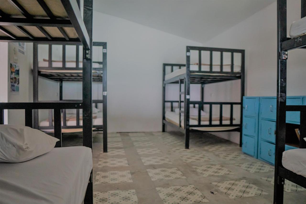 Blanco Beach Bar Hostel Pulau Phi Phi Luaran gambar